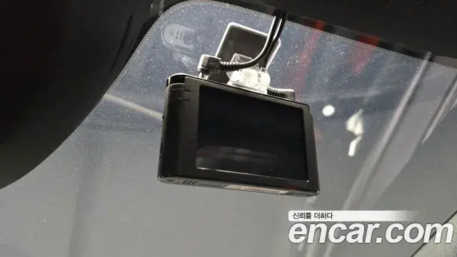 Volvo XC40 2021 — Photo 15/30