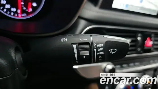 Genesis G70 2018 — ფოტო 33/34