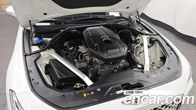 Genesis G70 2020 — Photo 15/37