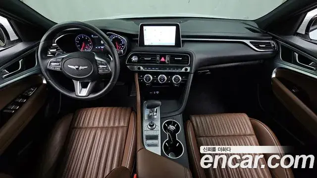 Genesis G70 2020 — Photo 22/37