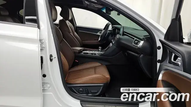 Genesis G70 2020 — Photo 2/37
