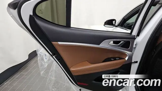 Genesis G70 2020 — Photo 37/37