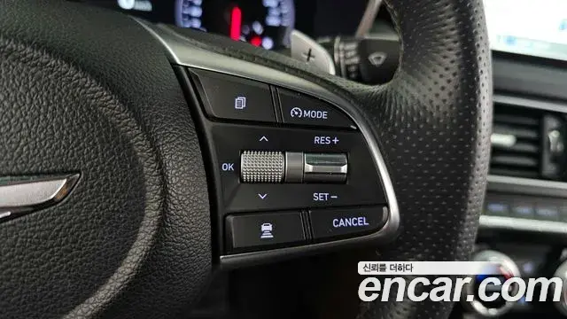 Genesis G70 2020 — Photo 19/37