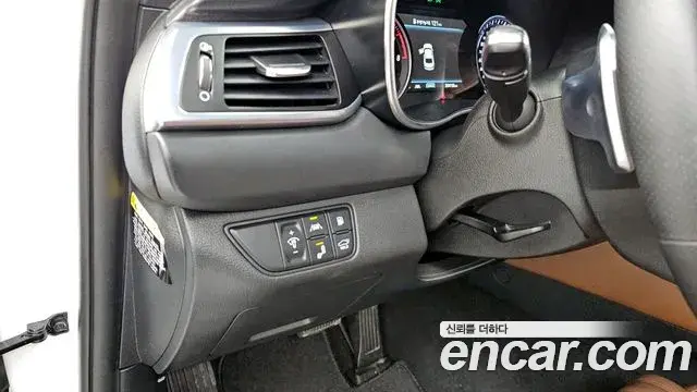 Genesis G70 2020 — Photo 24/37