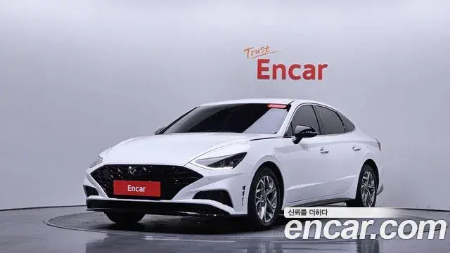 Hyundai Sonata 2020 — Фото 1/20