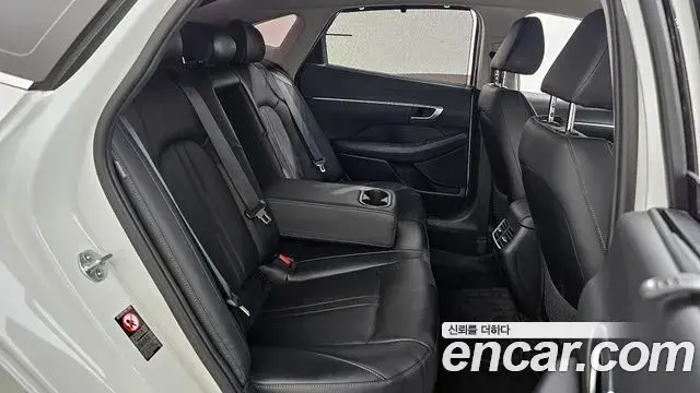 Hyundai Sonata 2020 — Фото 12/20