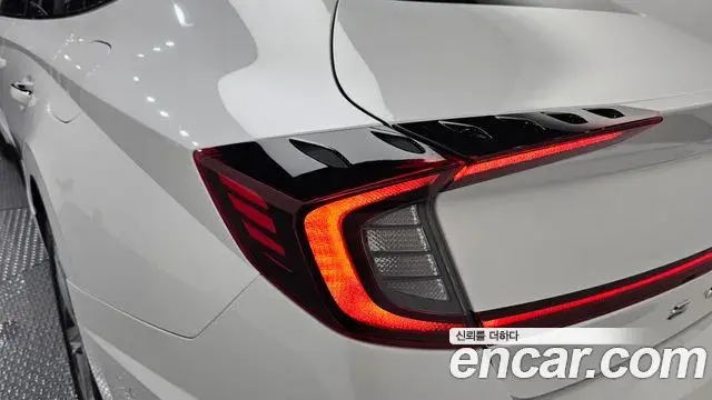Hyundai Sonata Hybrid 2020 — Şəkil 27/32
