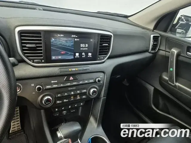 Kia Sportage The Bold 2020 — Фото 8/20