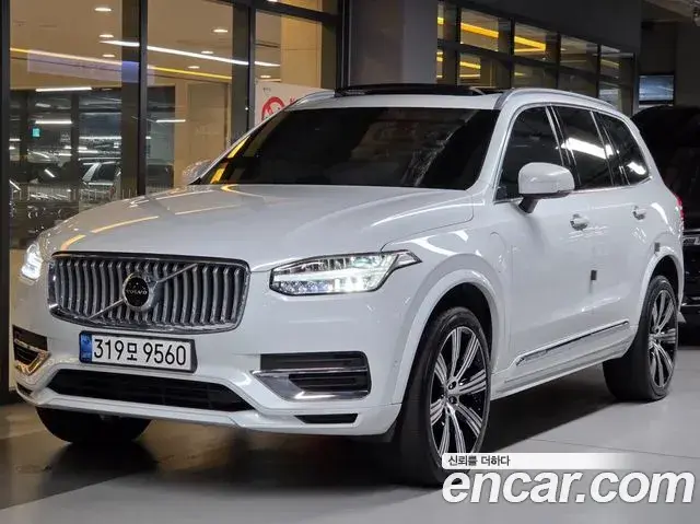 Volvo XC90 2022 — ფოტო 1/20