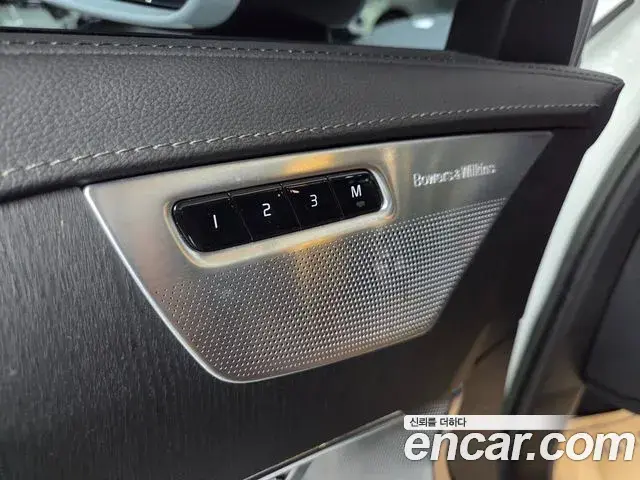Volvo XC90 2022 — ფოტო 12/20