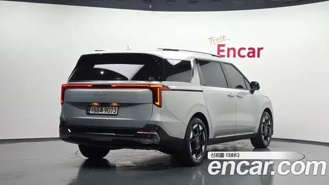 Kia Carnival 2024 — Photo 2/20