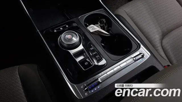 Kia Carnival 2024 — Photo 9/20