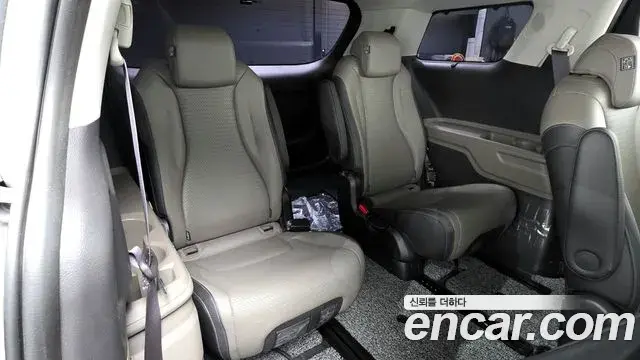 Kia Carnival 2024 — Photo 12/20