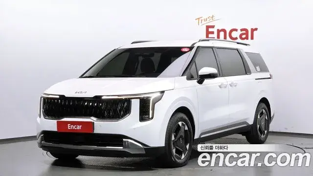 Kia Carnival 2024 — ფოტო 13/20