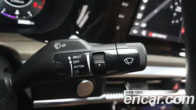 Kia K5 2021 — ფოტო 11/35