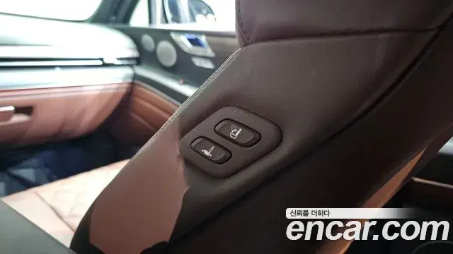 Genesis GV80 2023 — ფოტო 28/45