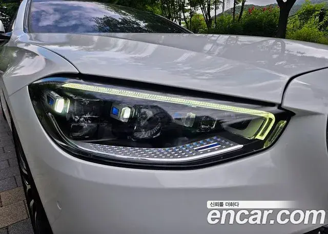 Mercedes-Benz S-Class 2022 — ფოტო 18/20