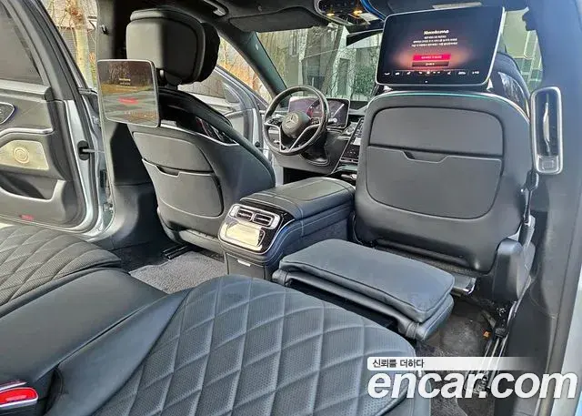 Mercedes-Benz S-Class 2022 — ფოტო 17/20