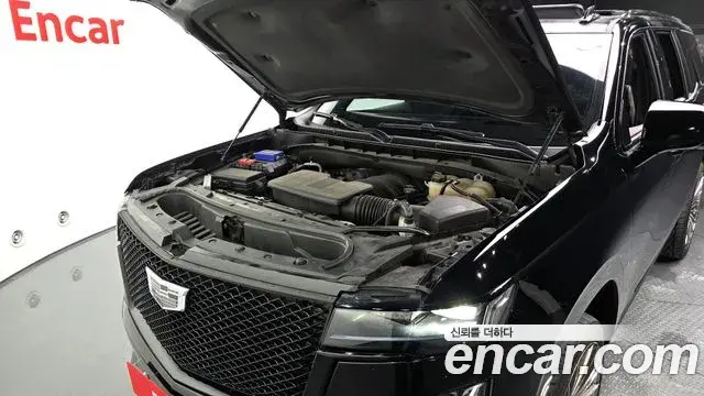 Cadillac Escalade 2023 — Photo 6/20