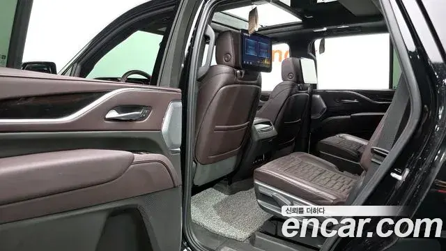 Cadillac Escalade 2023 — Photo 1/20