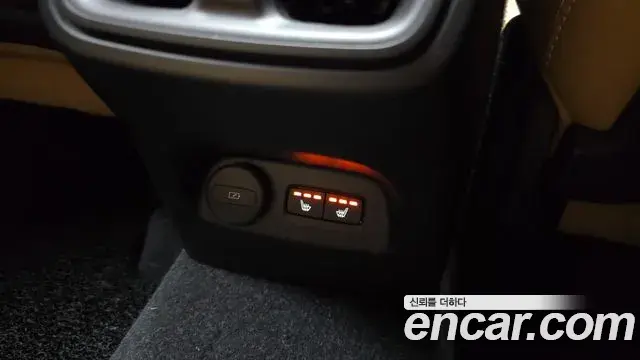 Volvo XC40 2022 — Şəkil 7/30