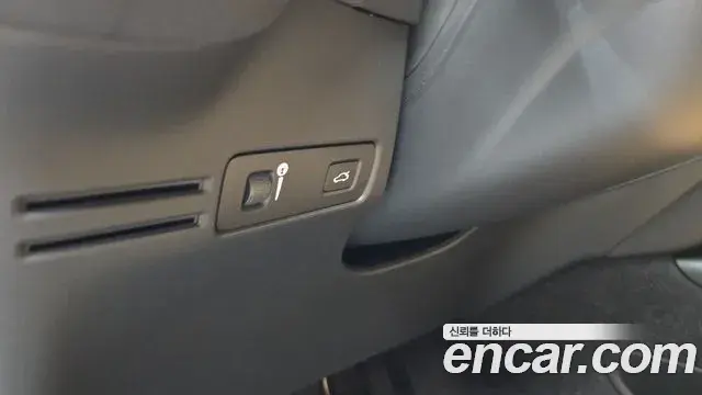 Volvo XC40 2022 — Şəkil 5/30