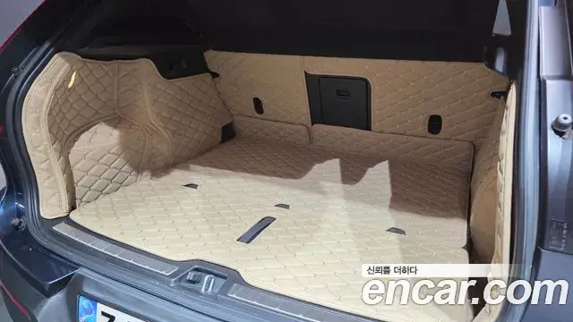 Volvo XC40 2022 — Şəkil 11/30