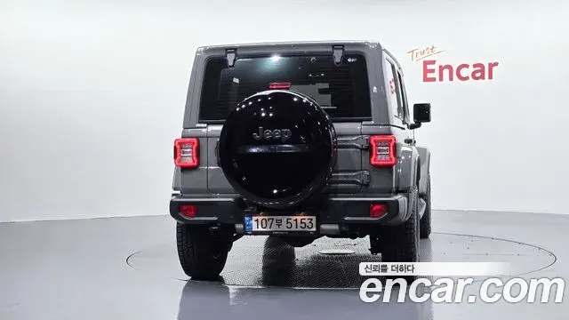 Jeep Wrangler 2022 — Фото 4/20