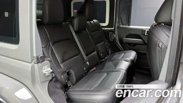 Jeep Wrangler 2022 — Фото 11/20