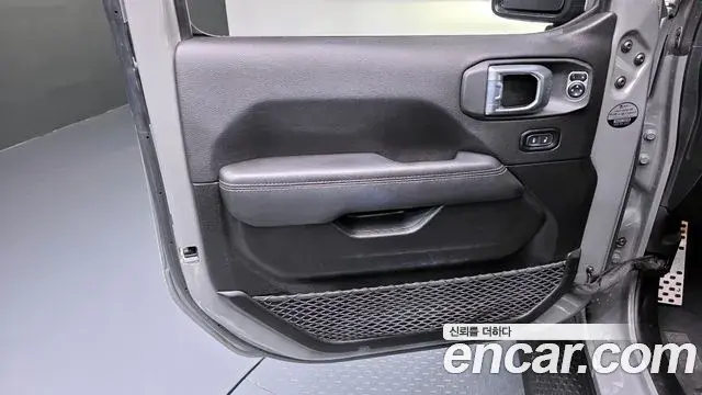 Jeep Wrangler 2022 — Şəkil 15/34