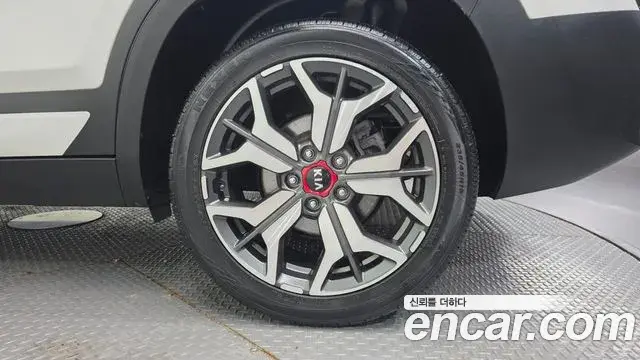 Kia Seltos 2019 — ფოტო 4/20