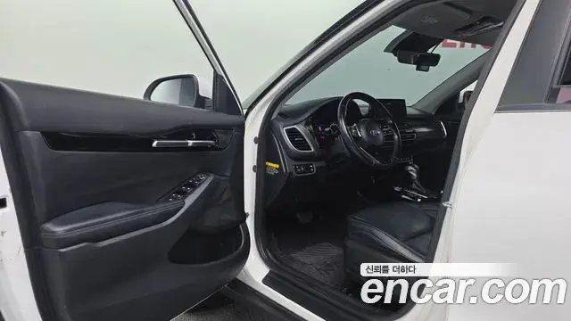 Kia Seltos 2019 — ფოტო 17/20
