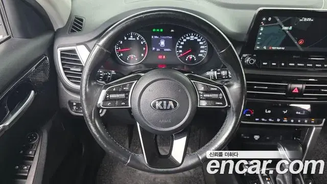 Kia Seltos 2019 — ფოტო 7/20