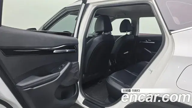 Kia Seltos 2019 — ფოტო 16/20