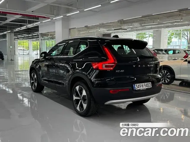Volvo XC40 2025 — Фото 15/16