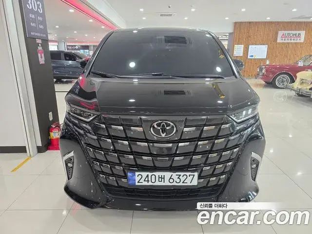 Toyota Alphard 2023 — Фото 3/17