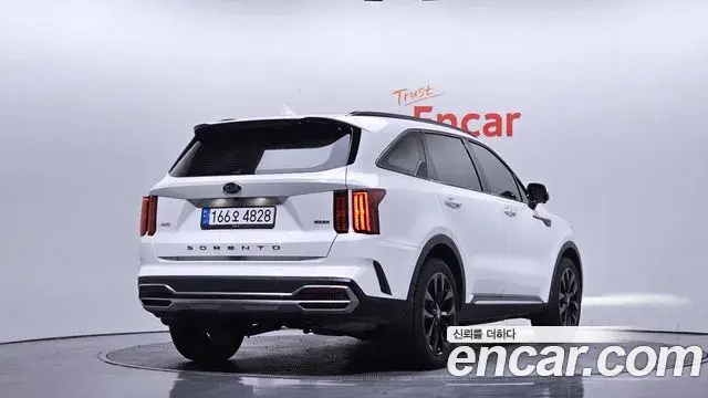 Kia Sorento 2021 — Фото 2/20