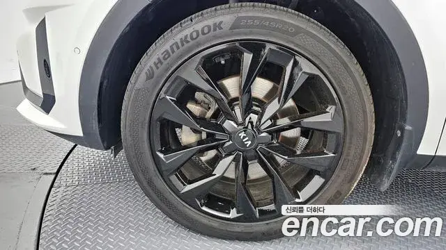 Kia Sorento 2021 — Фото 5/20