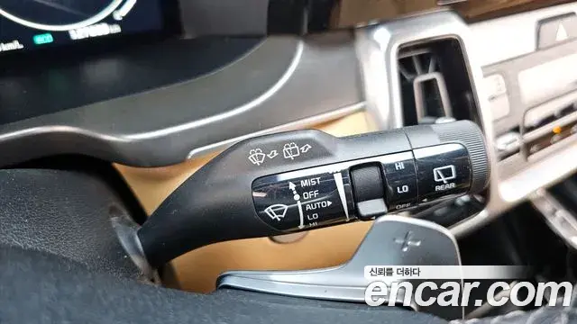 Kia Sorento 2021 — Фото 18/20