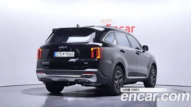 Kia Sorento 2024 — Şəkil 17/35