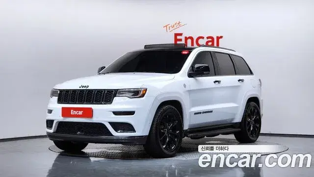 Jeep Grand Cherokee 2021 — Photo 1/20