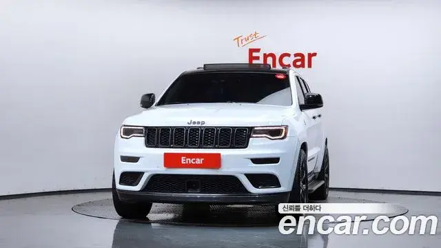 Jeep Grand Cherokee 2021 — Photo 4/20