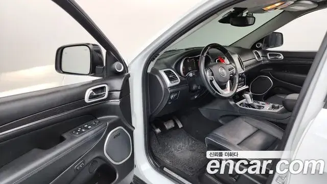Jeep Grand Cherokee 2021 — Photo 3/20