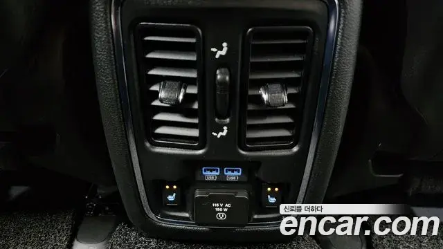 Jeep Grand Cherokee 2021 — Photo 11/20
