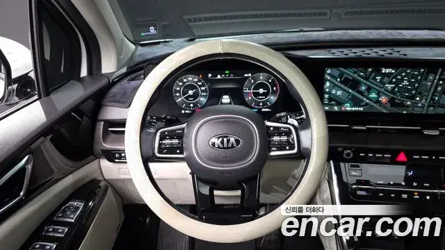 Kia Carnival 2021 — Фото 13/20