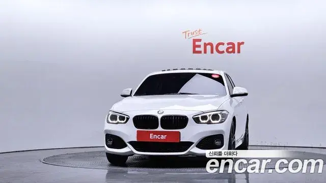 BMW 1 Series 2018 — Şəkil 18/20