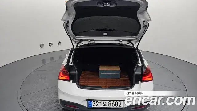 BMW 1 Series 2018 — Şəkil 2/20