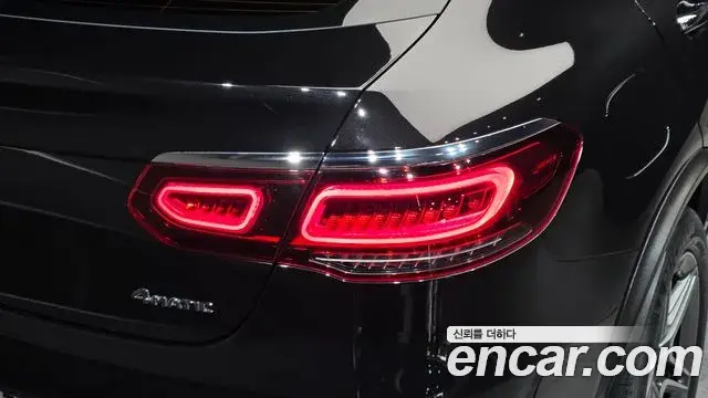 Mercedes-Benz GLC-Class 2021 — Şəkil 28/30
