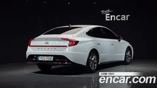 Hyundai Sonata 2021 — Фото 2/20