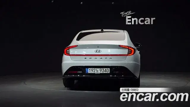 Hyundai Sonata 2021 — Фото 4/20